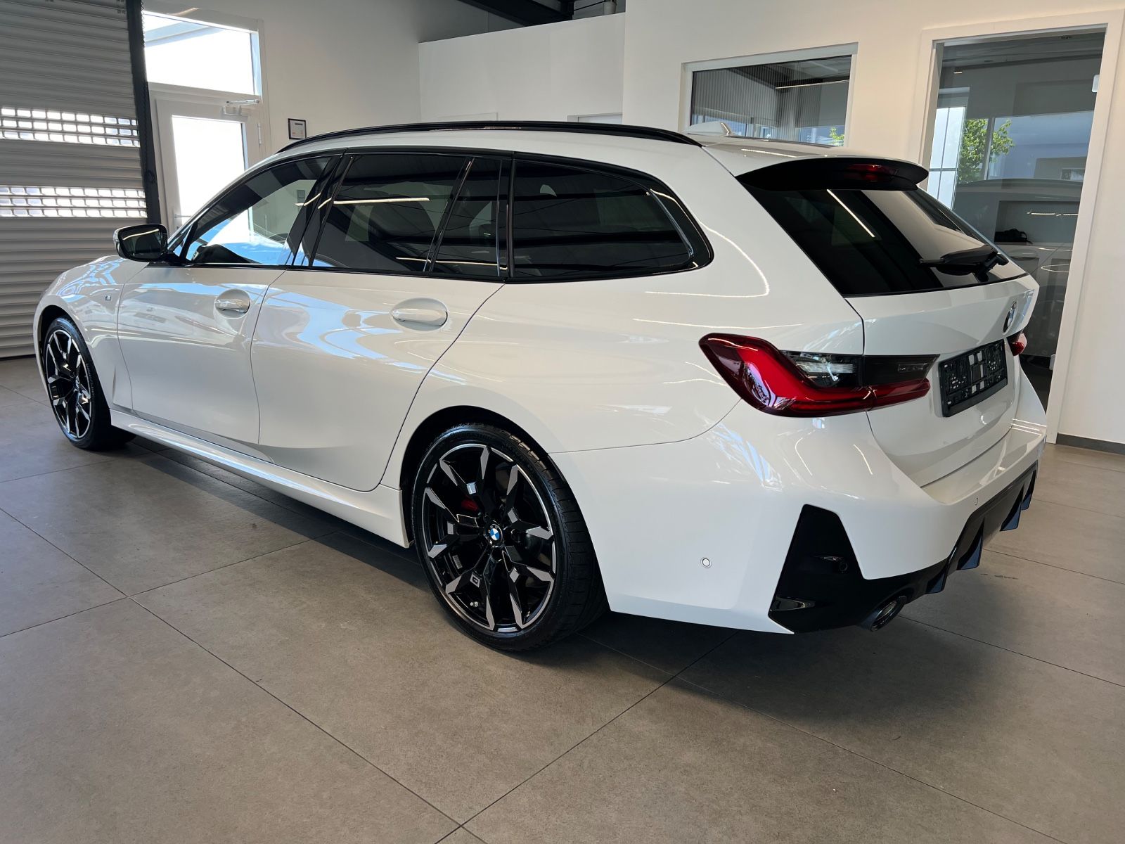 BMW 320 d xDrive Touring M Sport Pro Paket / H&K