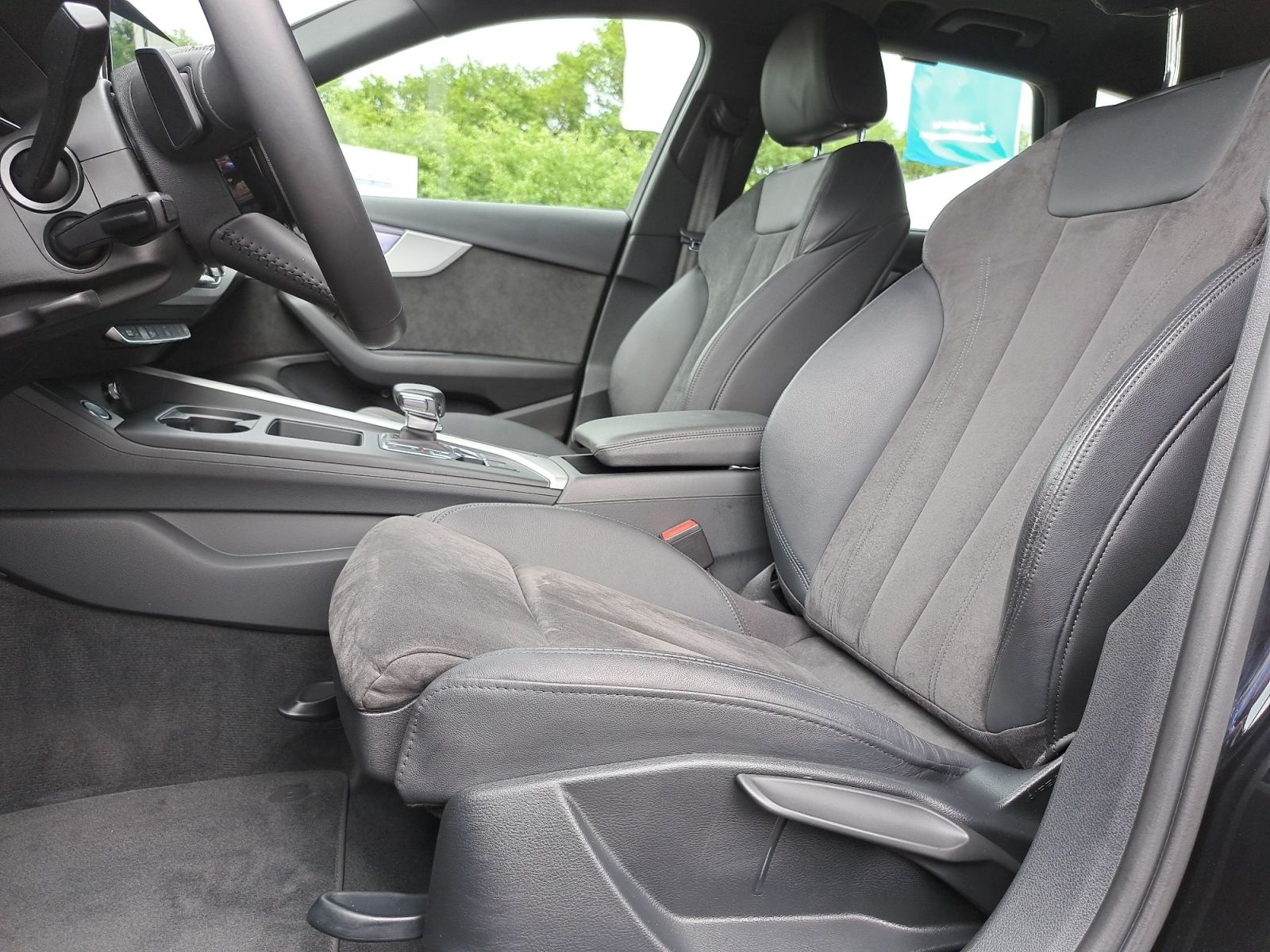 Audi A4 Avant advanced 40 TFSI S tronic - Samsaru's Car Outlet