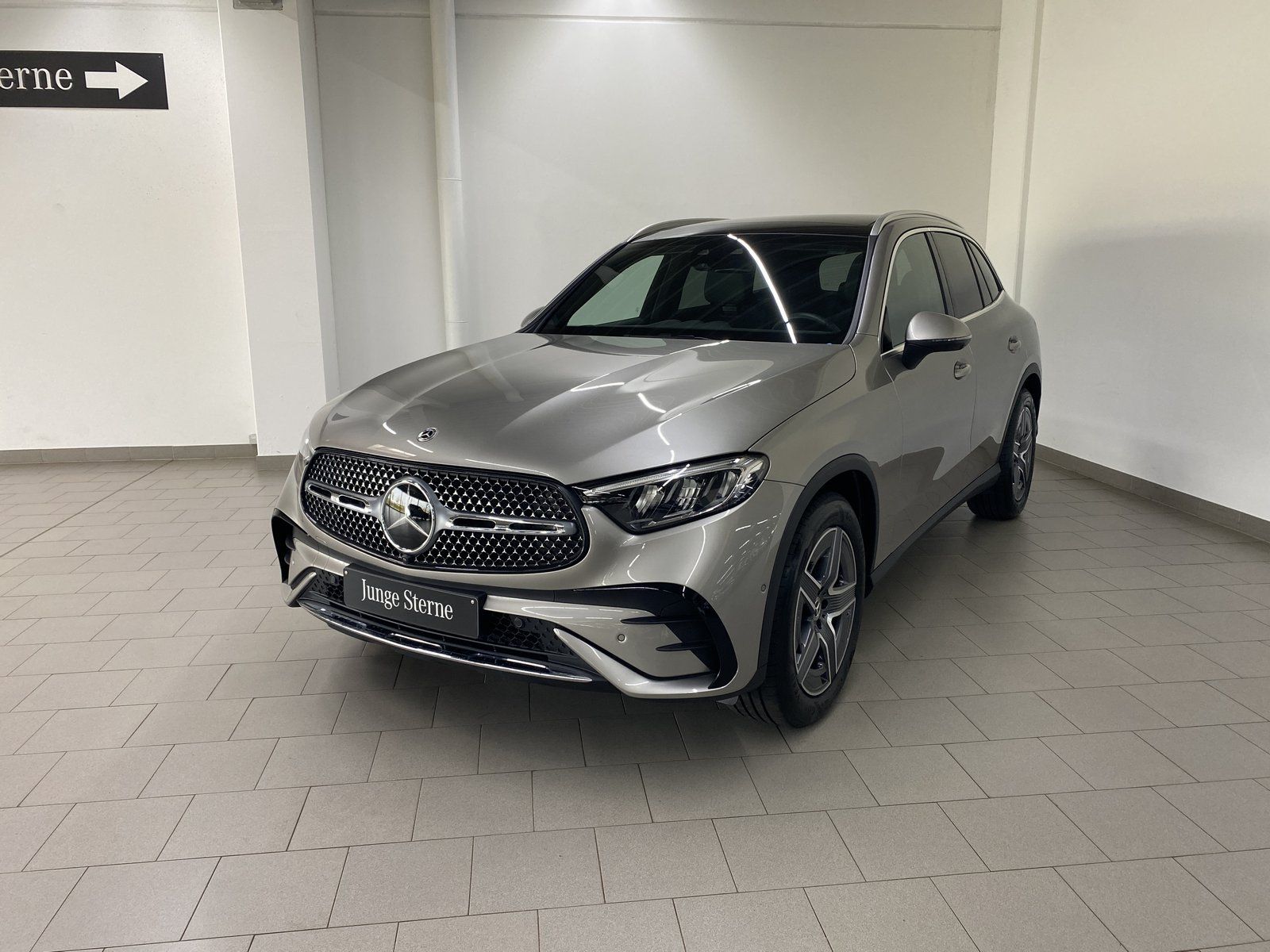 Mercedes-Benz GLC 300 4M AMG+LED+DIST+AHK+360°+EASY-PACK+NAVI