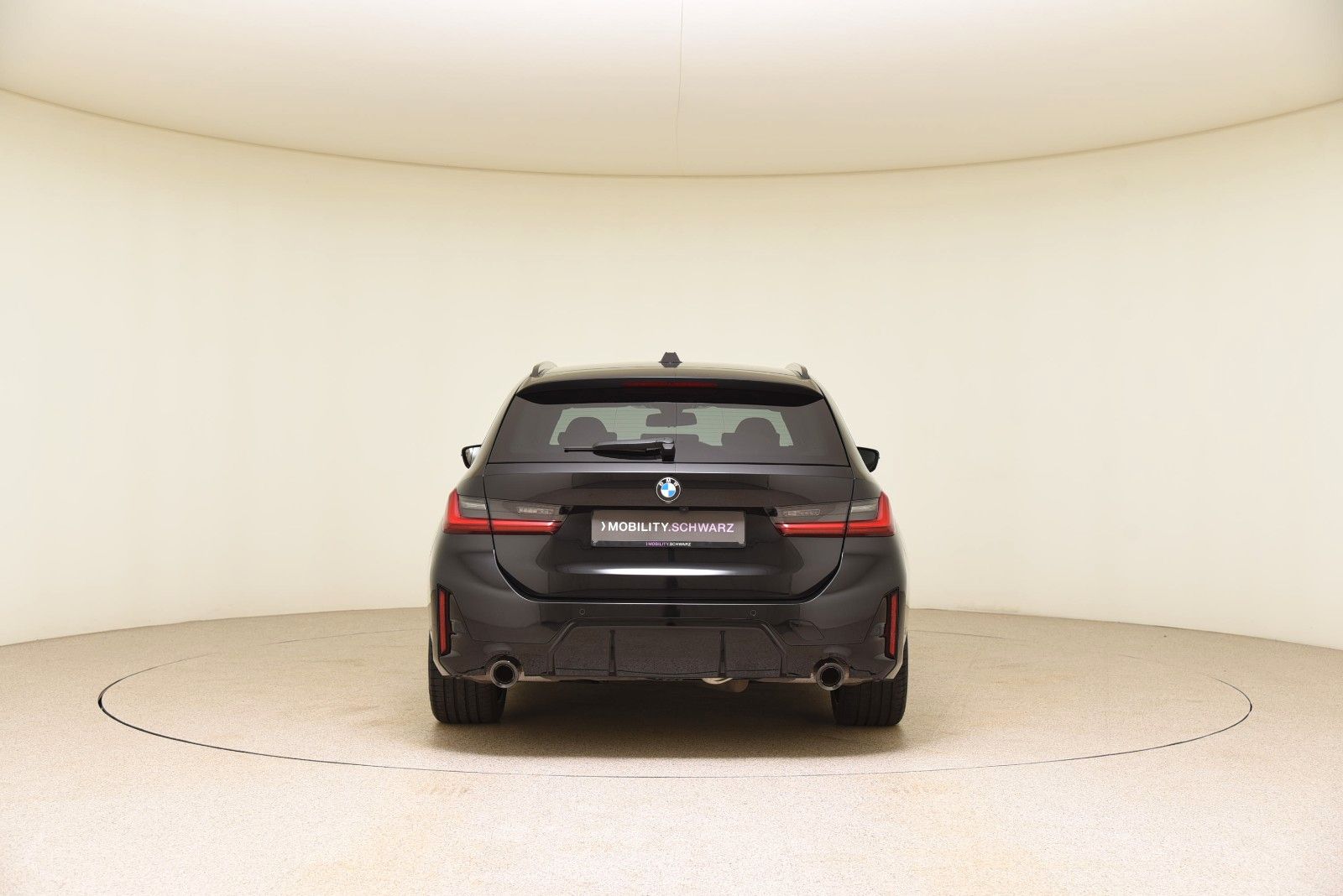 BMW 320d Touring xDrive M Sport - Samsaru's Car Outlet
