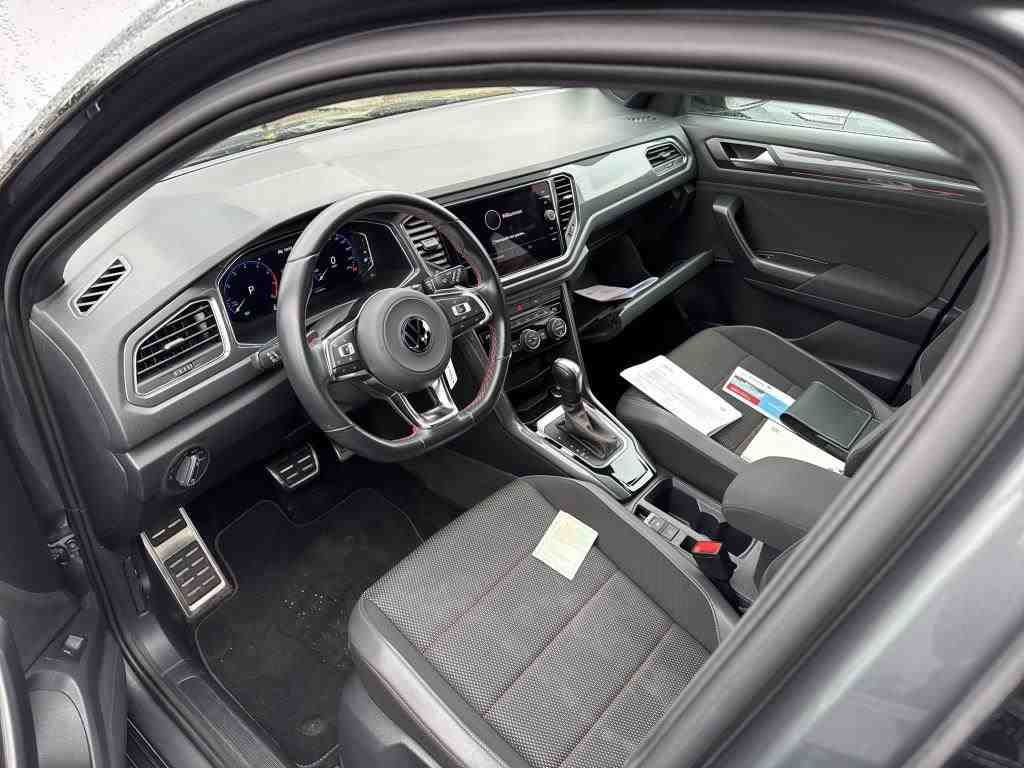 Volkswagen T-Roc 1.5 TSI DSG R-LINE - Samsaru's Car Outlet