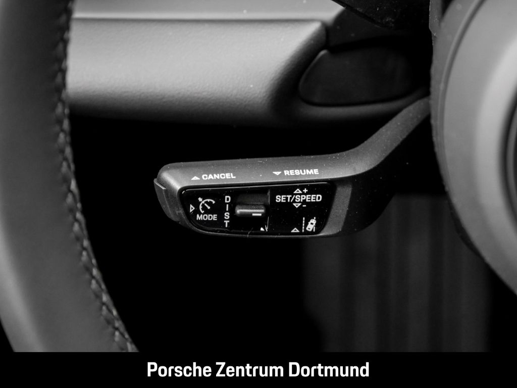 Porsche Macan - Samsaru's Car Outlet