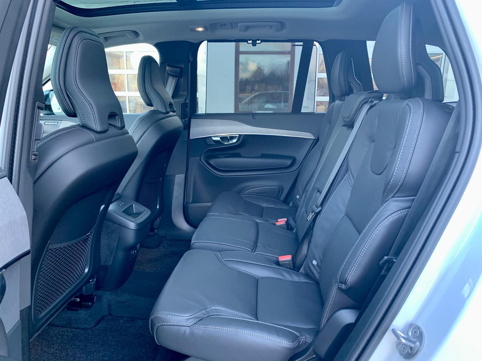 Volvo XC90 B5 AWD Plus Dark 360 AHK PANO STDHZ