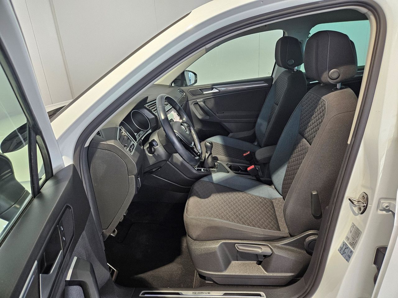 Volkswagen Tiguan 1.5 TSI IQ.DRIVE - Samsaru's Car Outlet