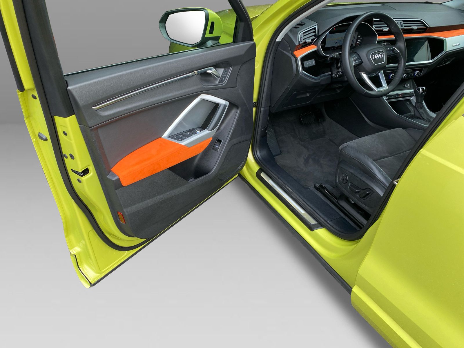 Audi Q3 45 2,0TFSI DSG Quattro Advanced - Samsaru's Car Outlet