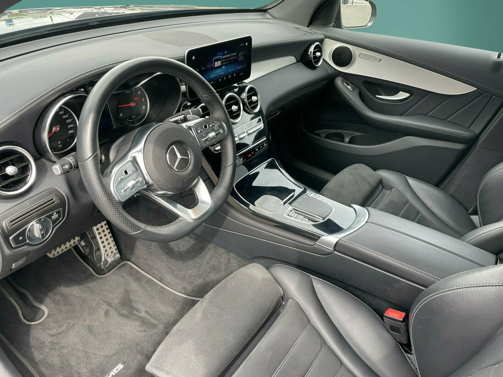 Mercedes-Benz GLC 300 e 4M AMG - Samsaru's Car Outlet
