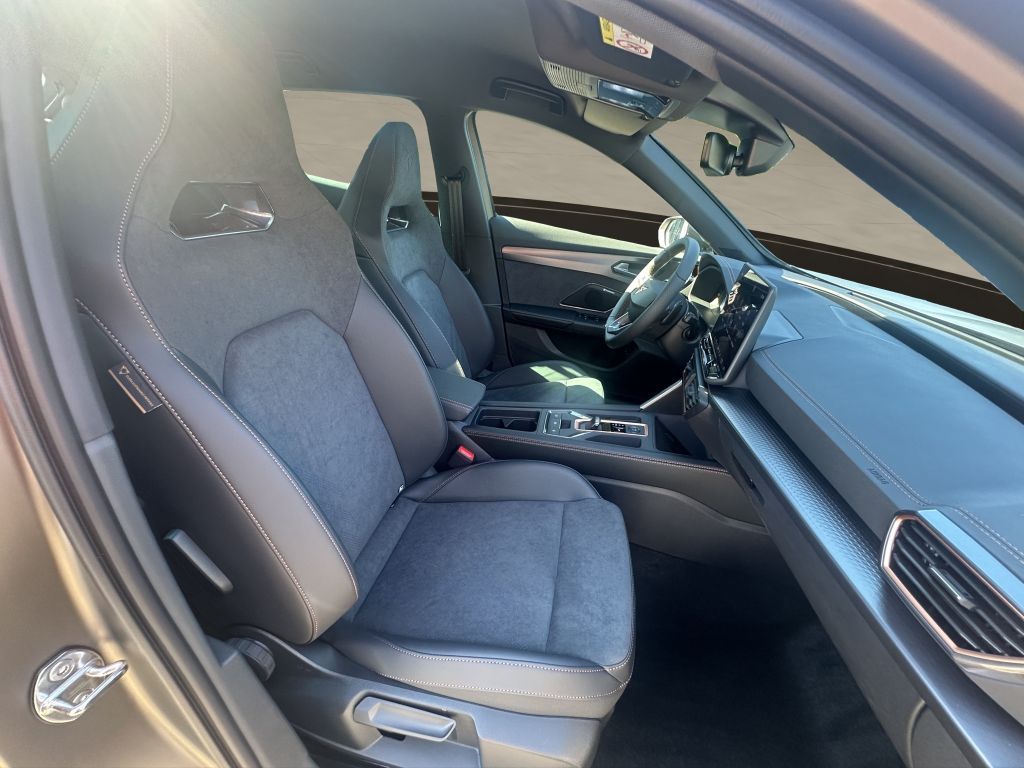 Cupra Formentor 1.5 e-Hybrid DSG VZ - Samsaru's Car Outlet