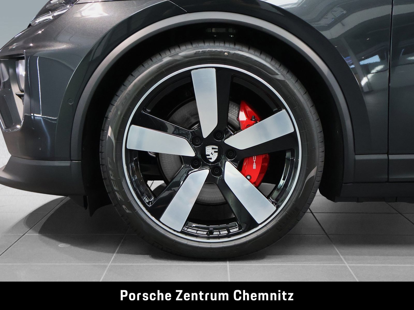 Porsche Macan 4S Electric Luft;Matrix;BOSE;Pano;22Zoll