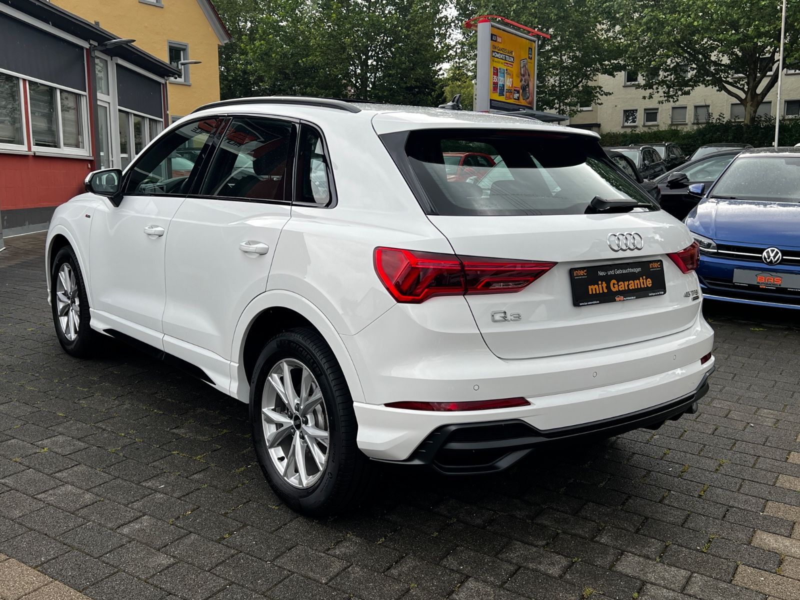 Audi Q3 45 TFSI quattro S line - Samsaru's Car Outlet