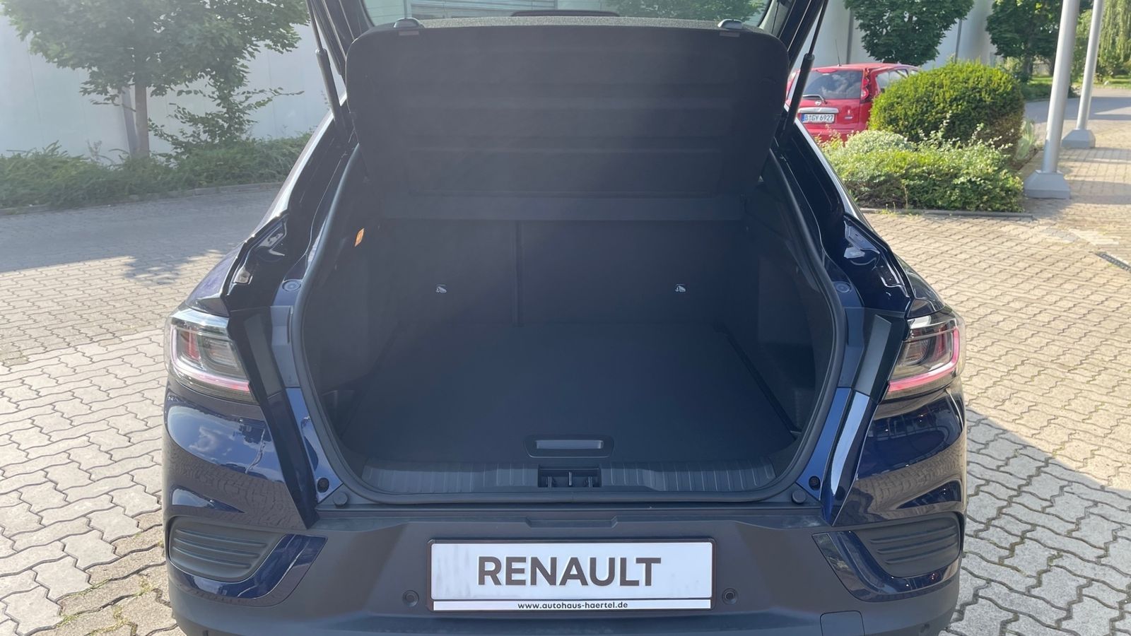 Renault Arkana TECHNO Mild Hybrid - Samsaru's Car Outlet