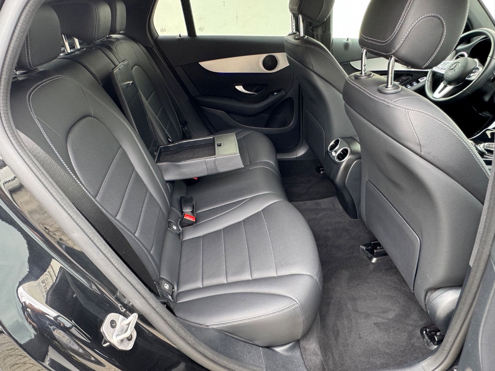 Mercedes-Benz GLC 300 d 4-Matic Business - Samsaru's Car Outlet