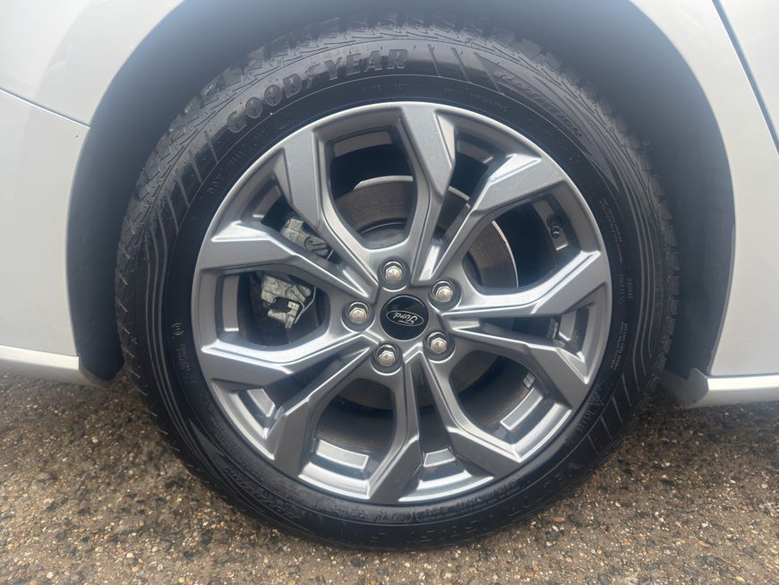 Ford Focus Turnier 1.0 EcoBoost Hybrid Aut. ST-LINE X