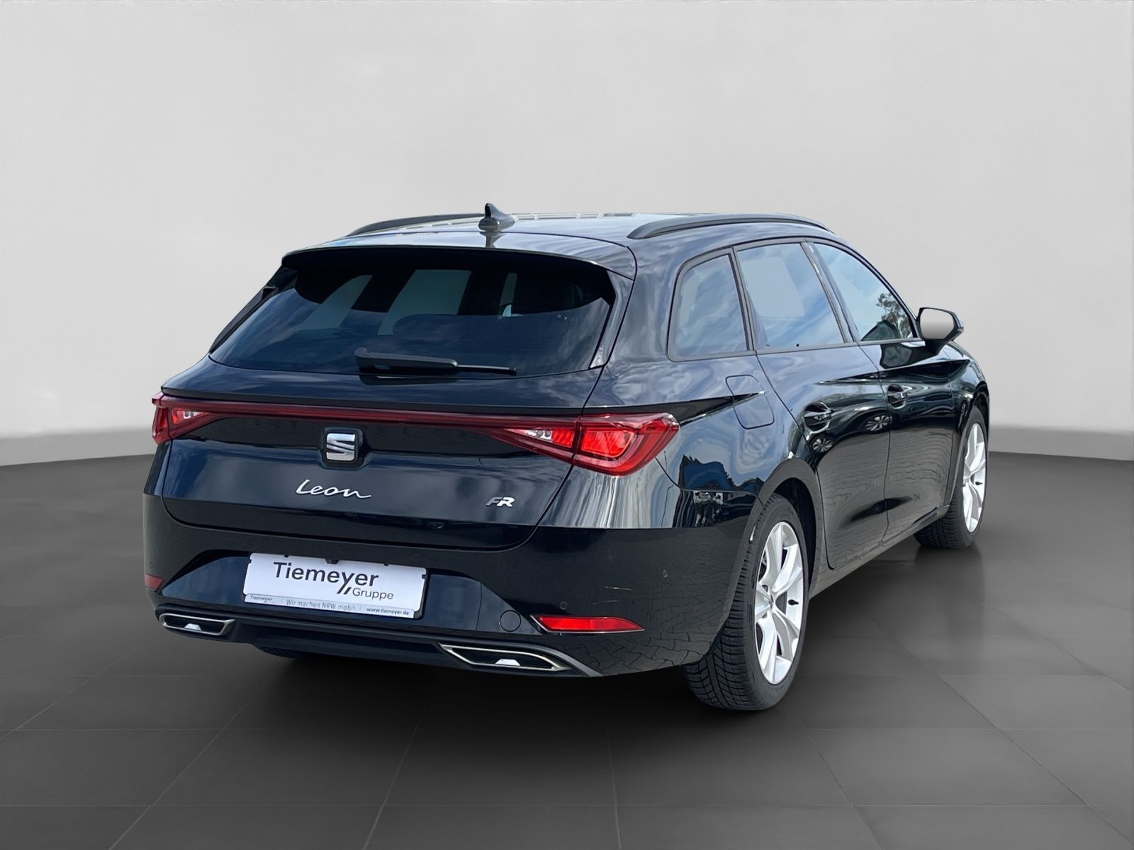 Seat Leon Sportstourer 2.0 TDI DSG FR NAVI AHK ACC PA