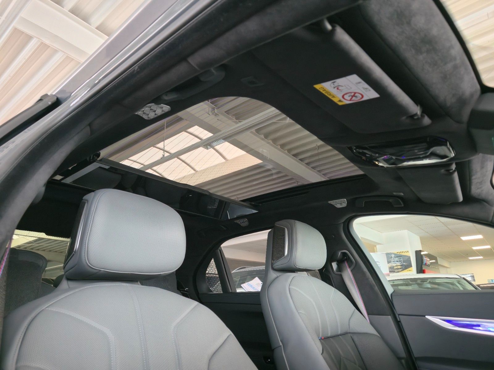 BMW 740d xDrive M Sport Fond Entertaiment B&W Sound