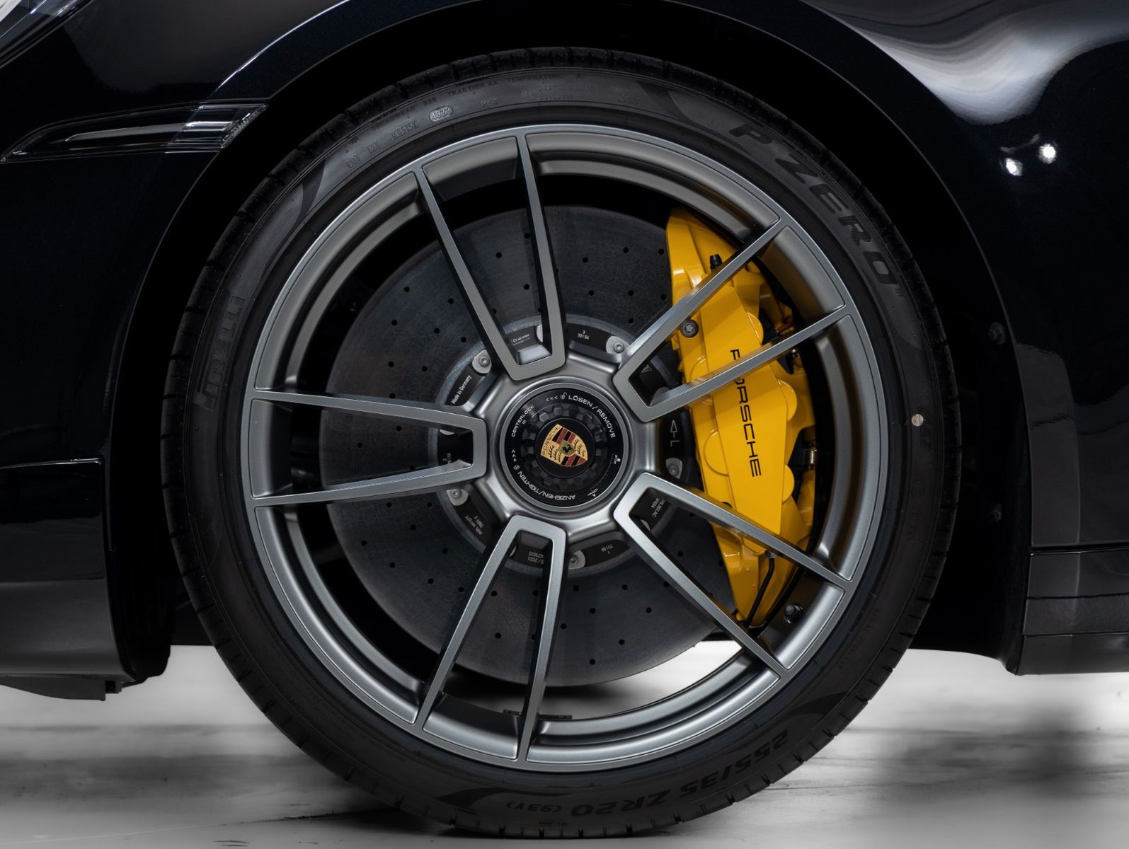Porsche 911 Turbo S | Sport-Paket | Schalensitze |Carbon