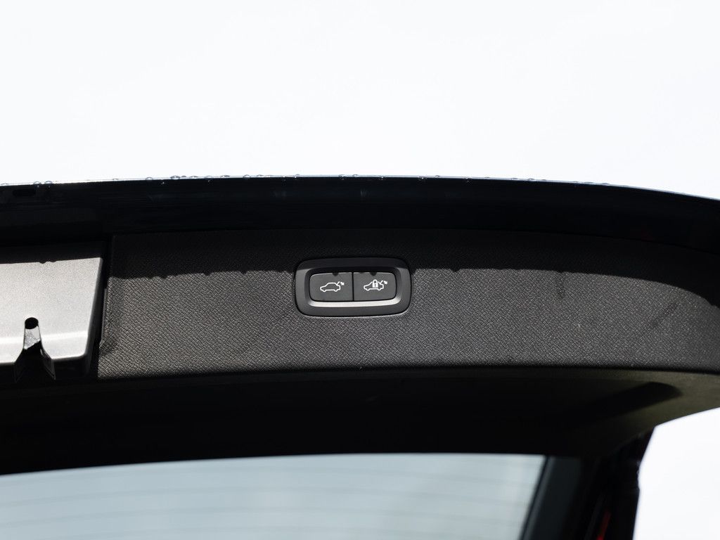 Volvo XC90 T8 Plus Dark Recharge AWD ACC 360° 7-SITZER