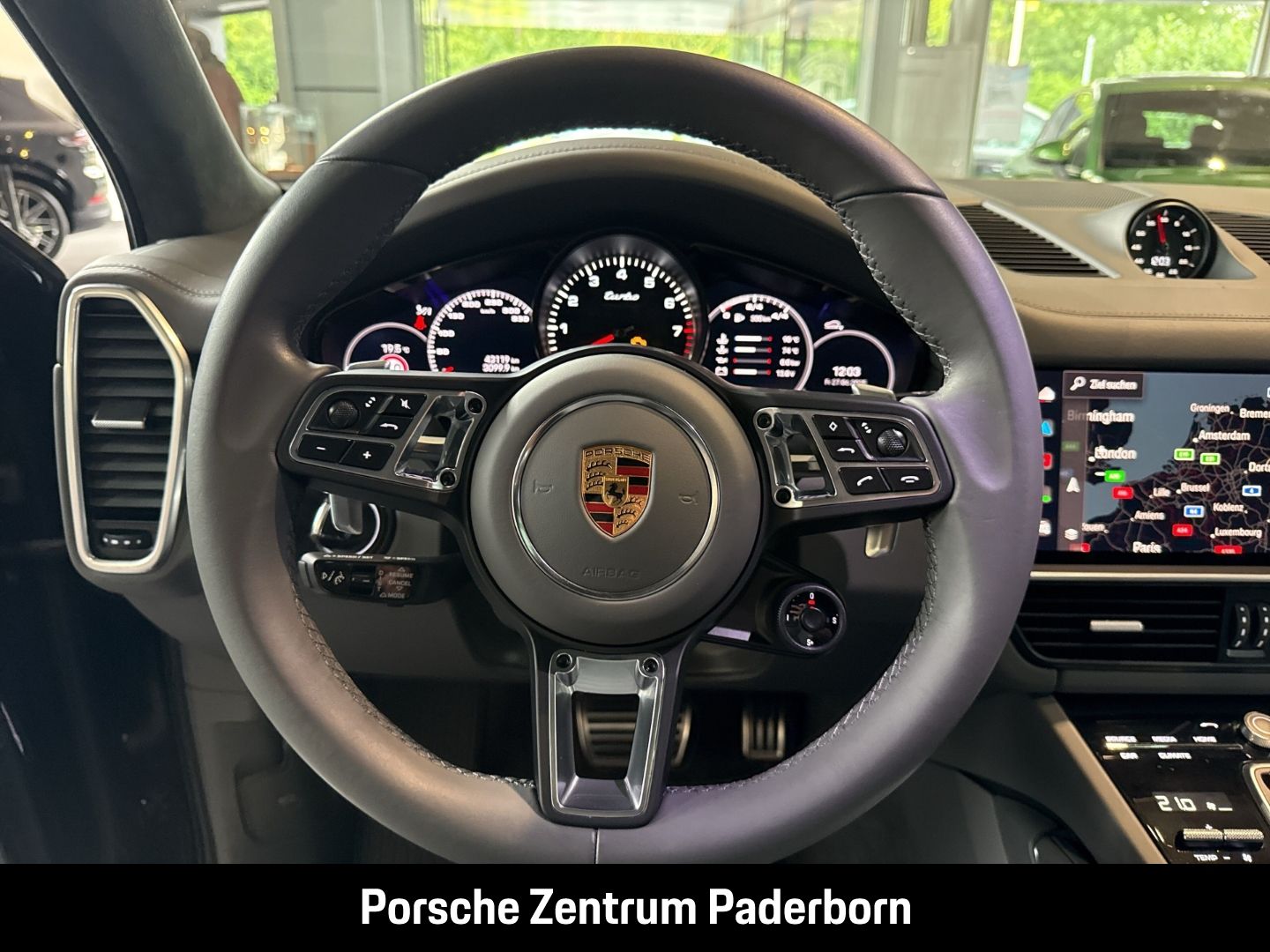 Porsche Cayenne Turbo Burmester Luftfederung LED-Matrix