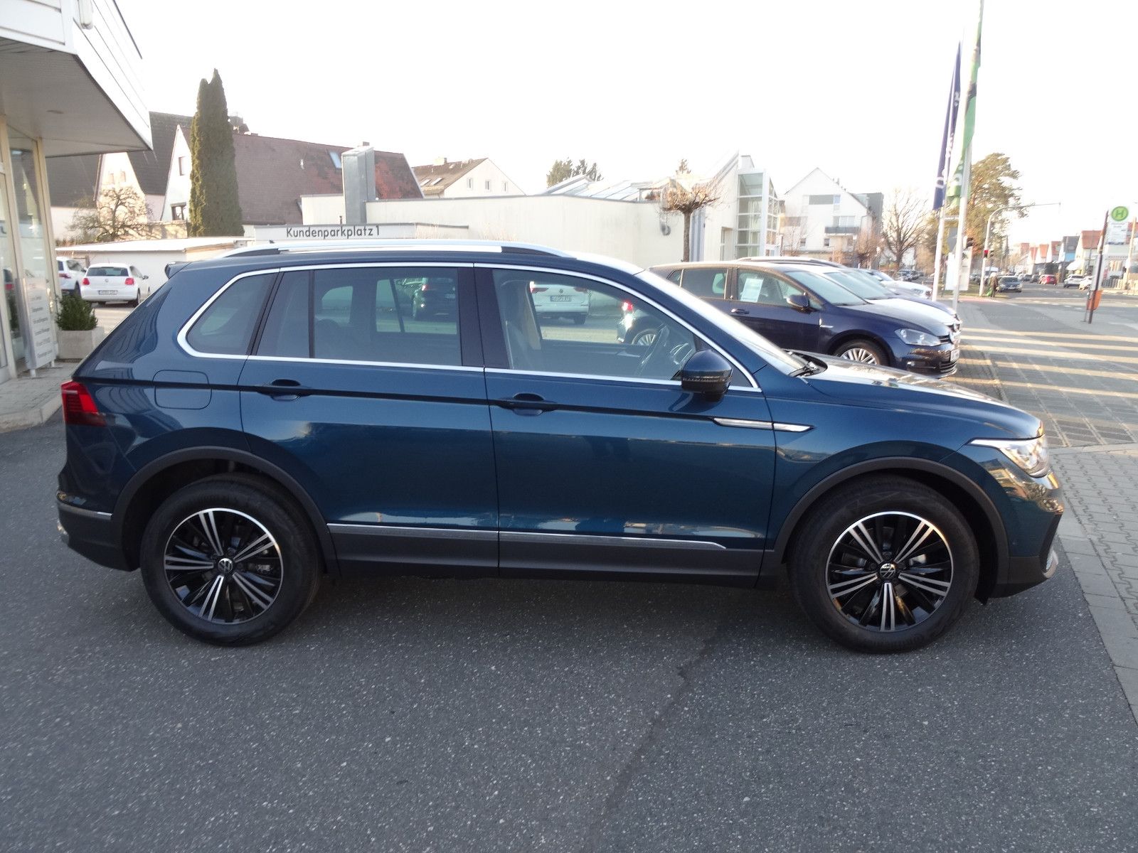 Volkswagen Tiguan 1.5 TSI OPF DSG Elegance - Samsaru's Car Outlet