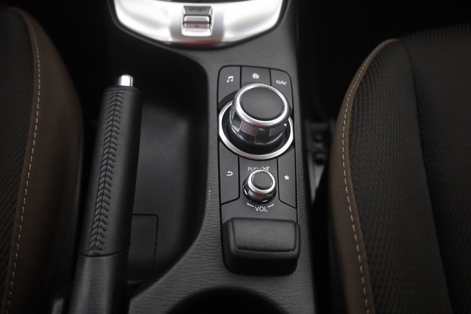 Mazda 2 1.5 SKYACTIV-G 90 Aut. - Samsaru's Car Outlet