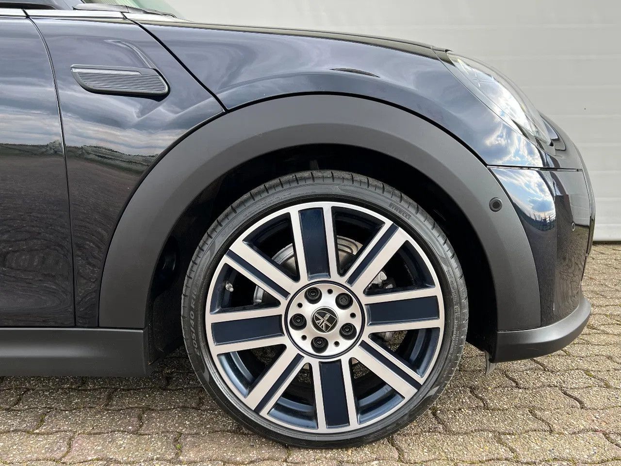 MINI Cooper Cabrio YOURS - Samsaru's Car Outlet