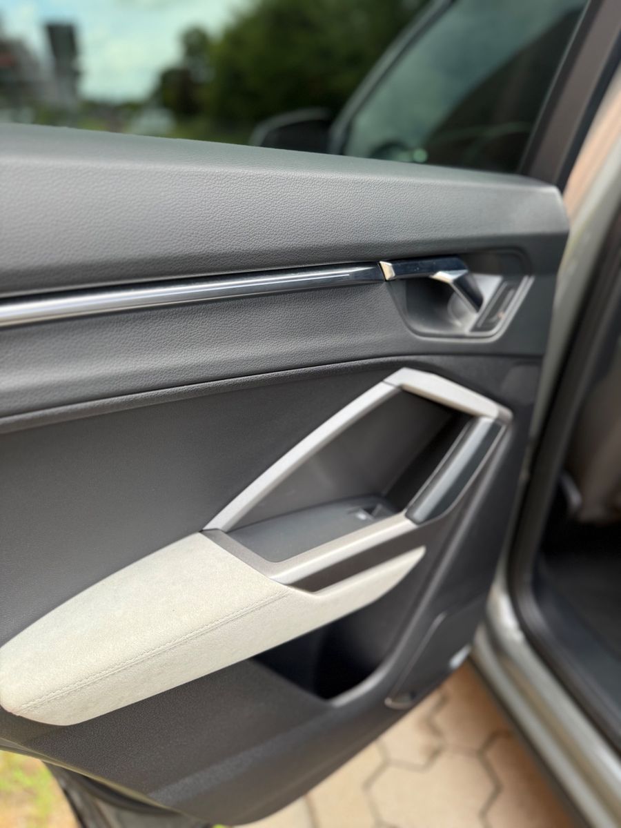 Audi Q3 40 TFSI S line - Samsaru's Car Outlet