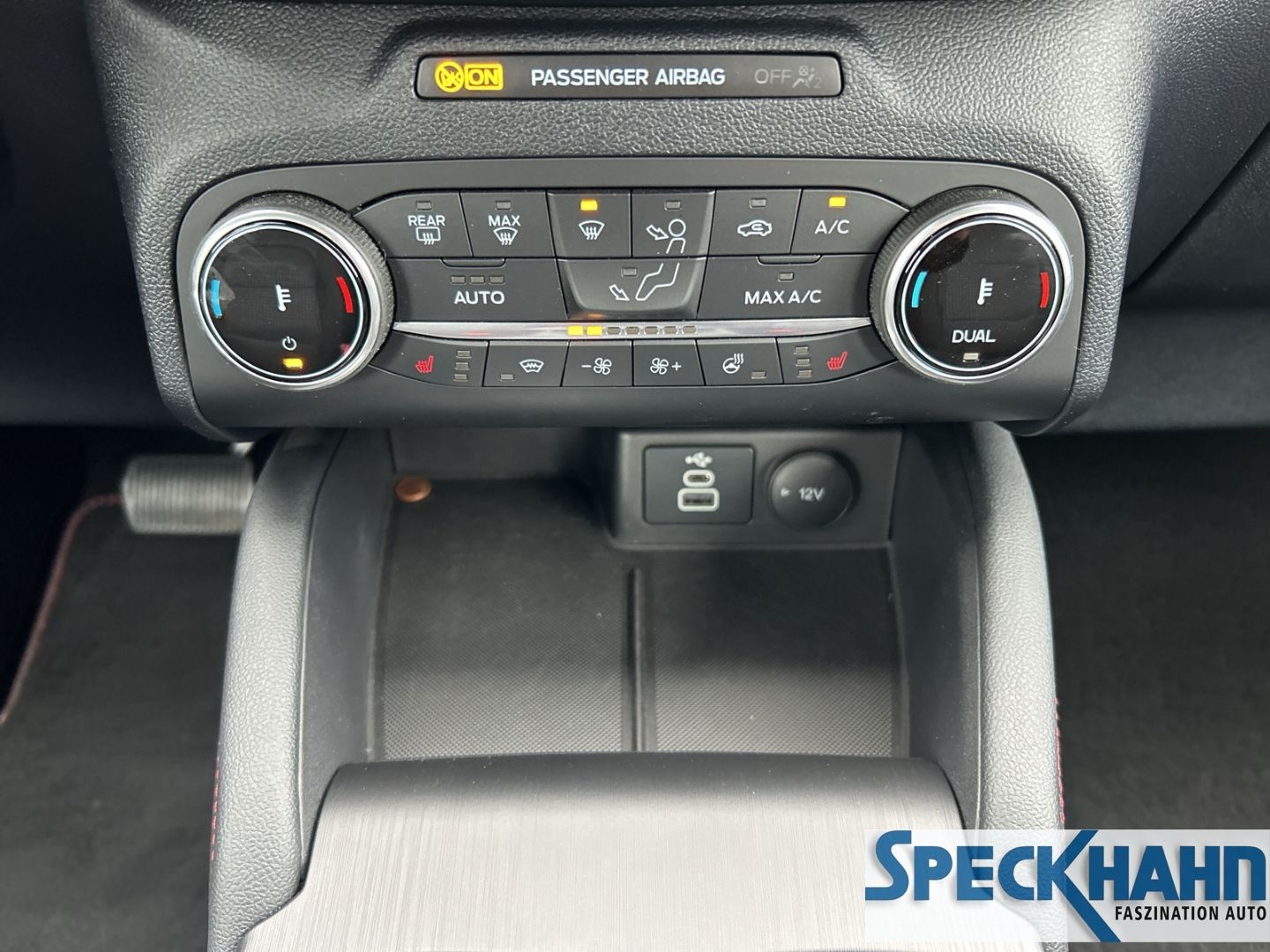 Ford Kuga ST-Line 2.0 EcoBlue AT - Samsaru's Car Outlet