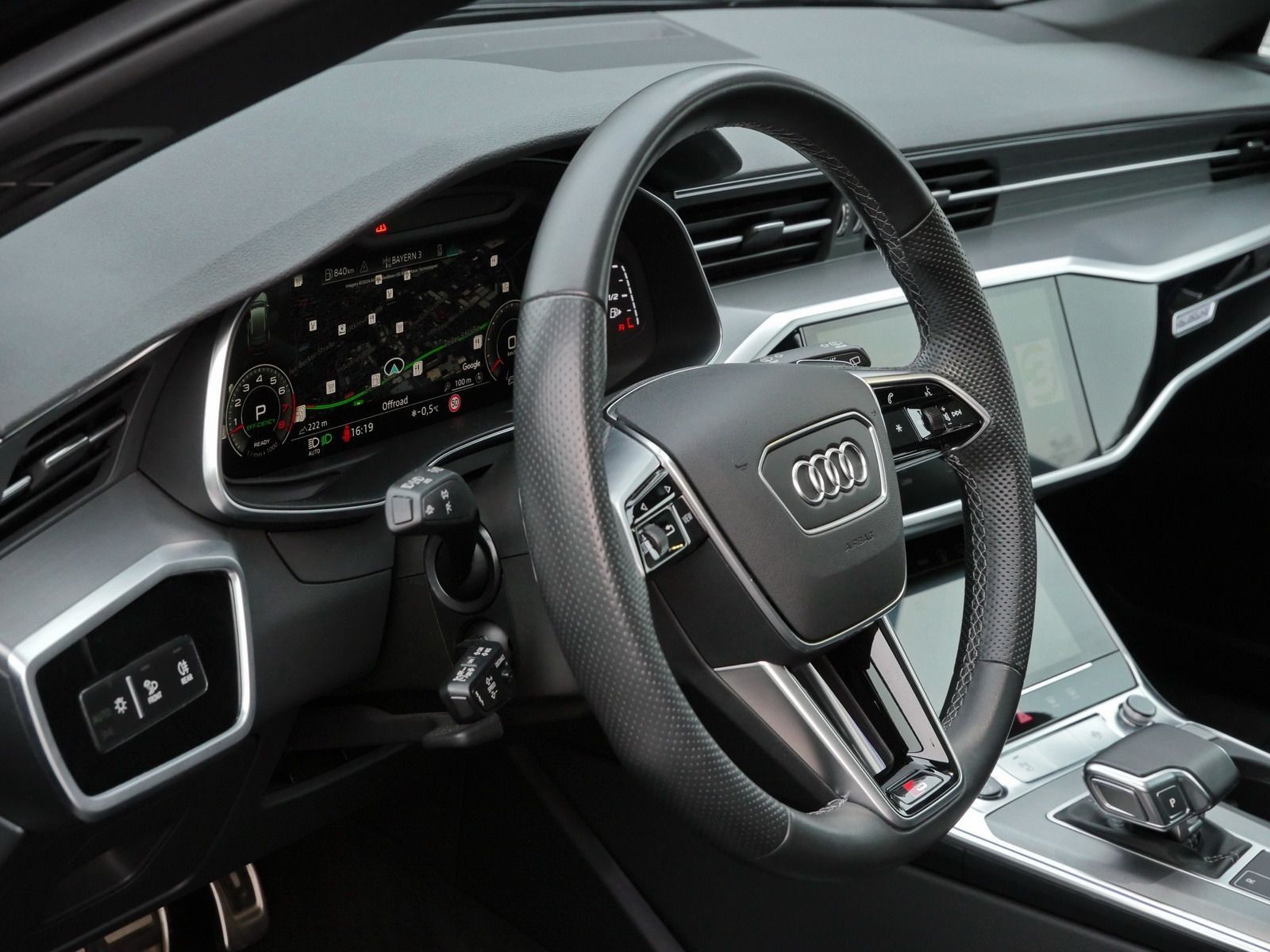 Audi A6 Avant 55 TFSI qu. S-Line - Samsaru's Car Outlet