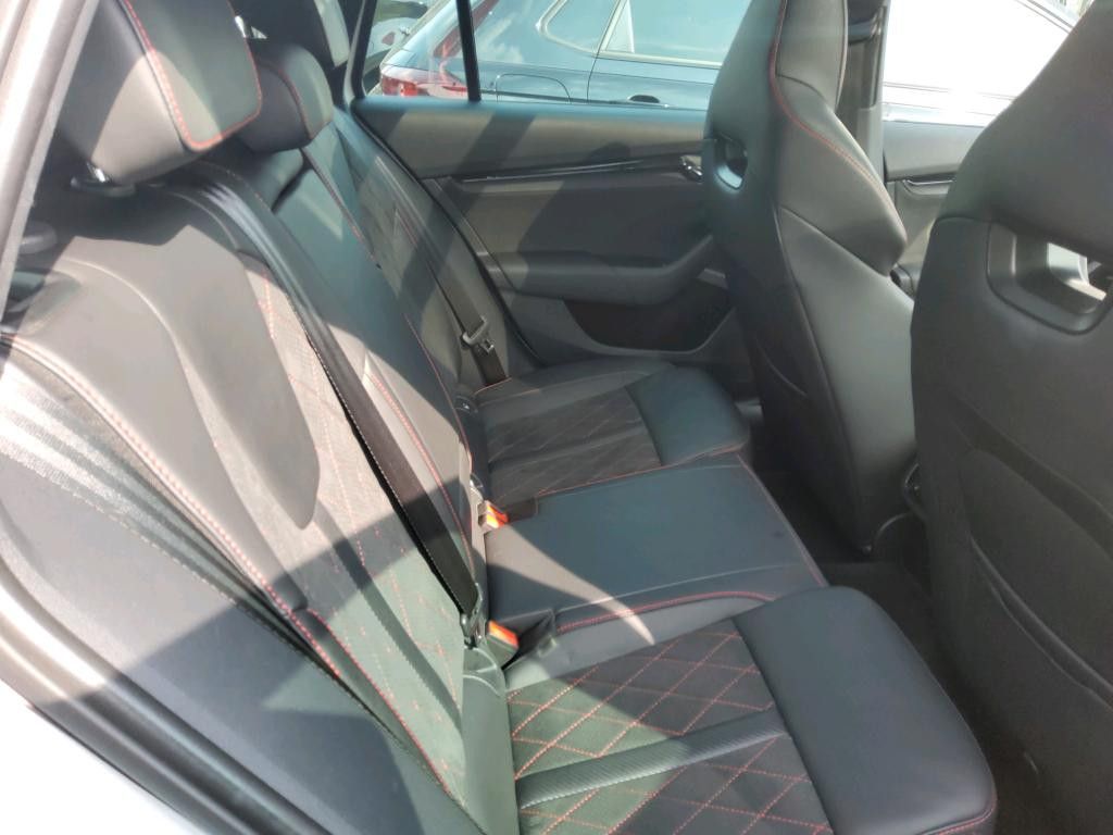 Skoda Octavia Combi RS 1.4 TSI iV LED NAVI AHK PANO