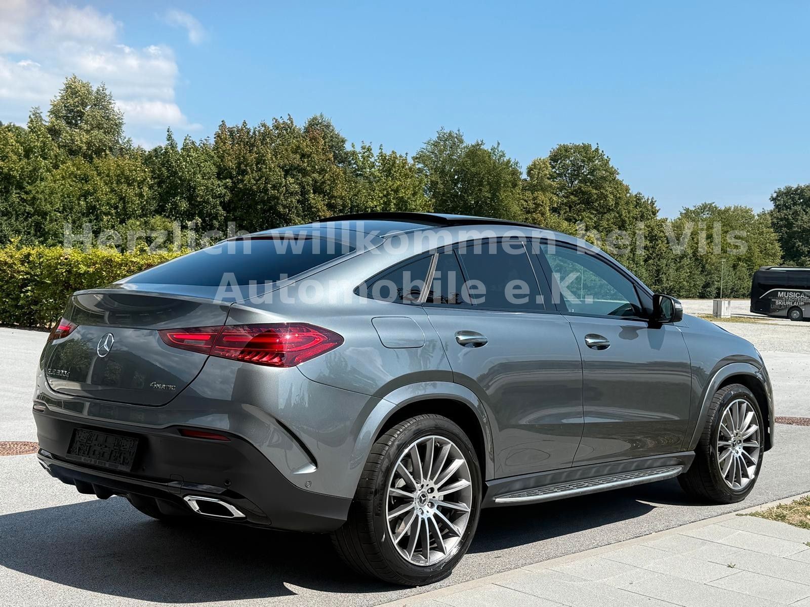 Mercedes-Benz GLE 300d 4M Coupe AMG *PANO*HUD*LUFT*BURM*21"*VO