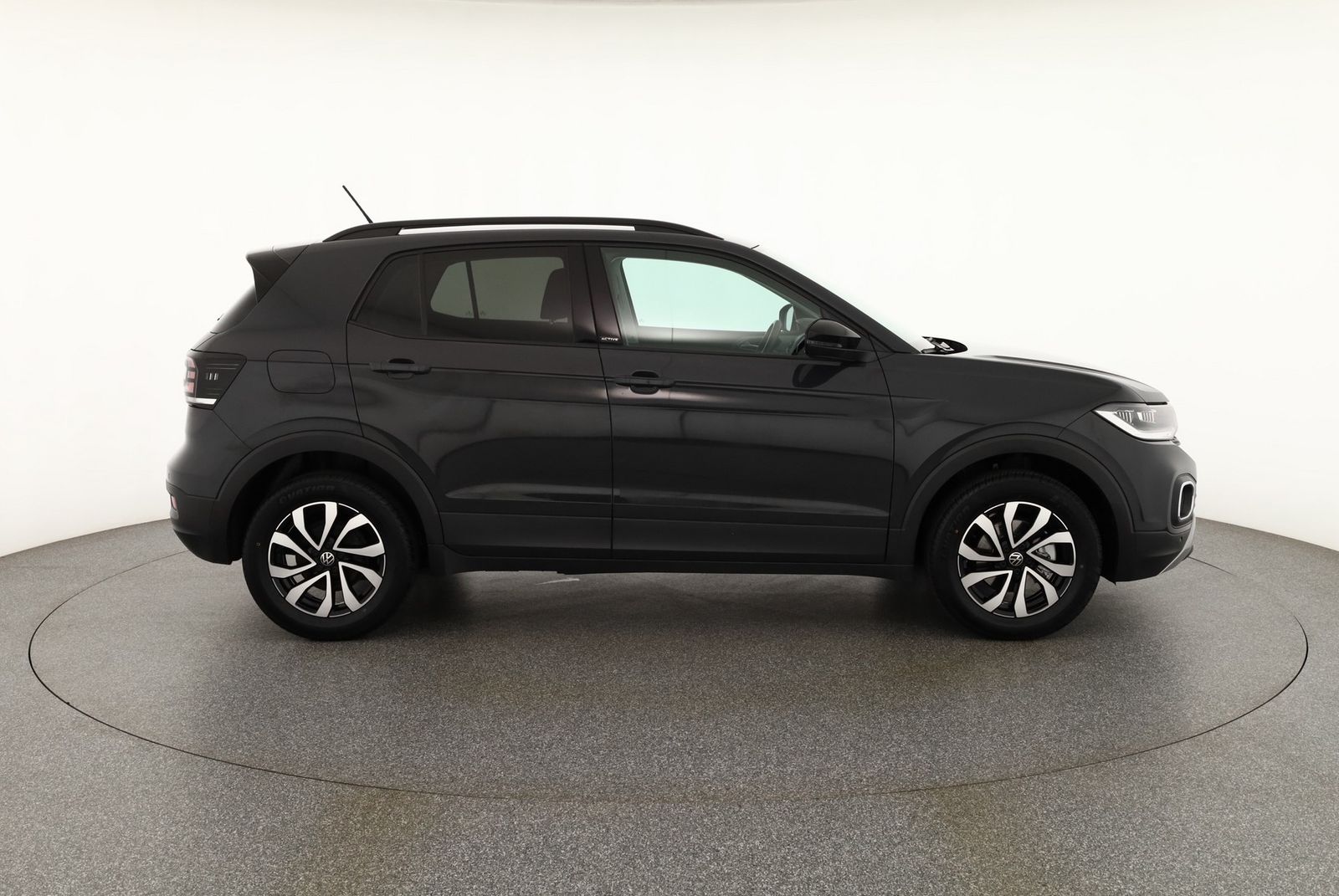 Volkswagen T-Cross 1.0 TSI Active - Samsaru's Car Outlet