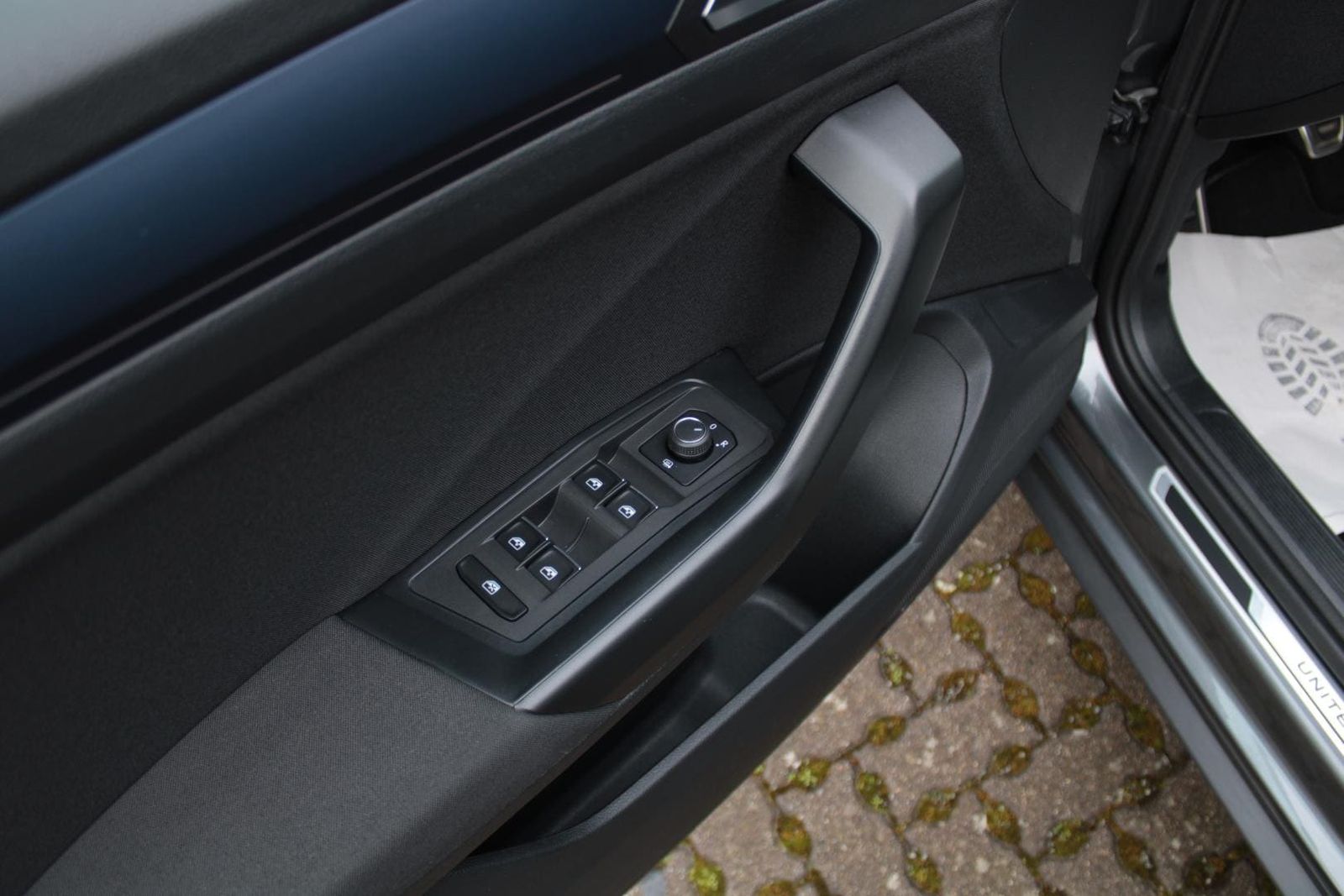 Volkswagen T-ROC United 1.5TSI - Samsaru's Car Outlet