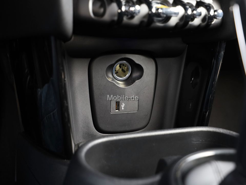 MINI Cooper SE Classic - Samsaru's Car Outlet