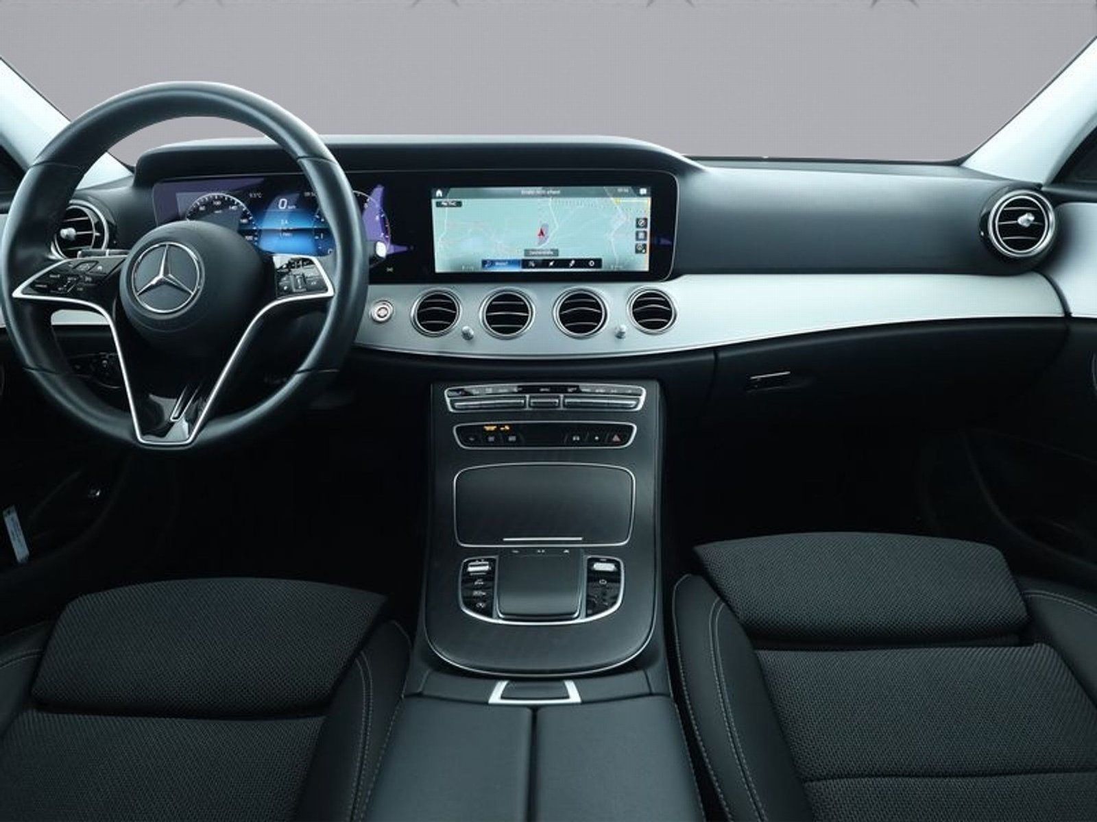 Mercedes-Benz E 200 AVANTGARDE - Samsaru's Car Outlet