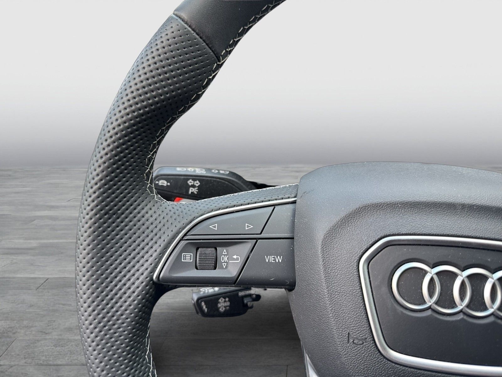 Audi Q3 40 quattro S LINE STANDHZ. AHK 360°CAM LM20