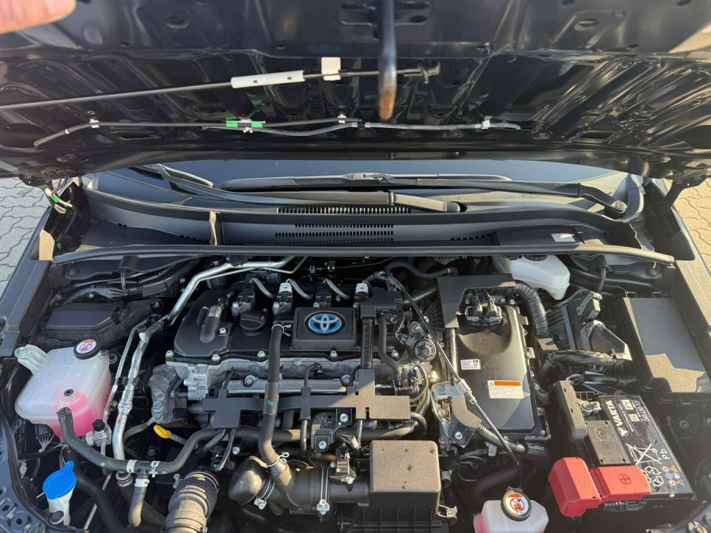 Toyota Corolla 1.8 Hybrid Business Edition