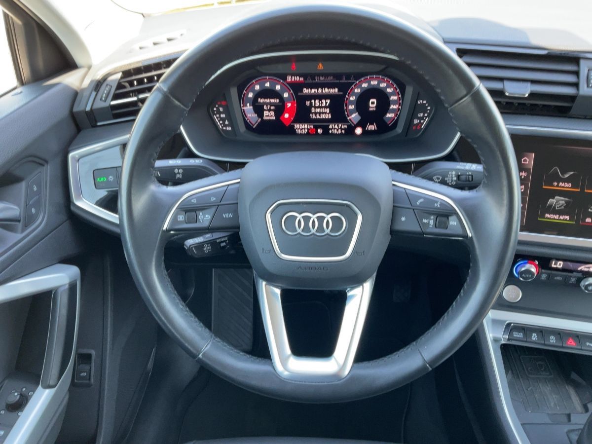 Audi Q3 Sportback 45 TFSI QU S-TR - Samsaru's Car Outlet
