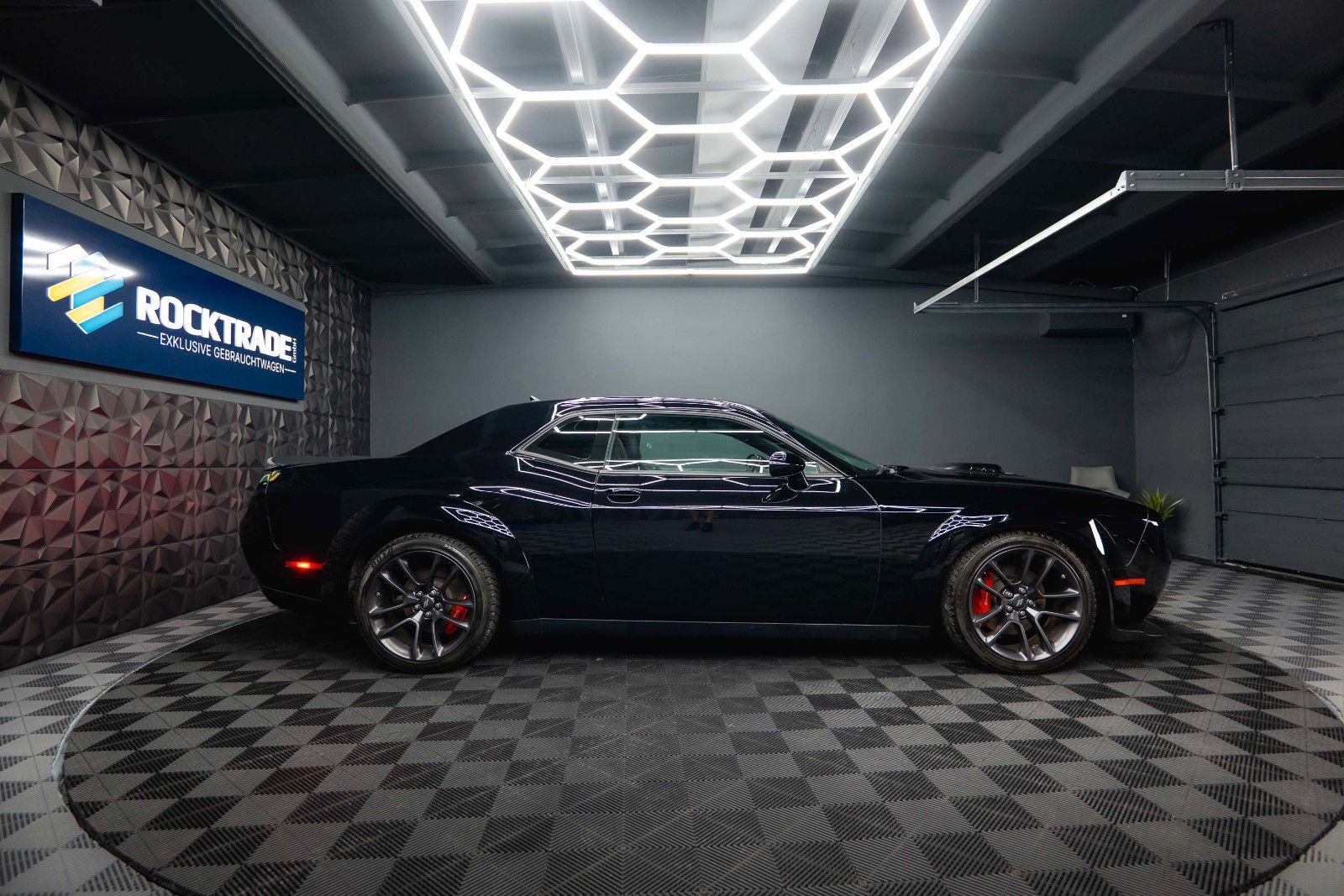 Dodge Challenger 5.7 V8 R/T WIDE BODY SHAKER LAST CALL