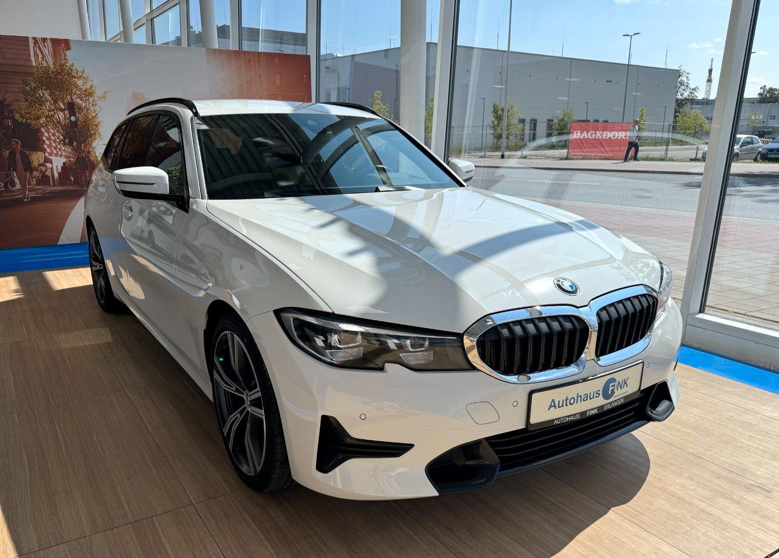 BMW 320d Touring Sport Line - Samsaru's Car Outlet