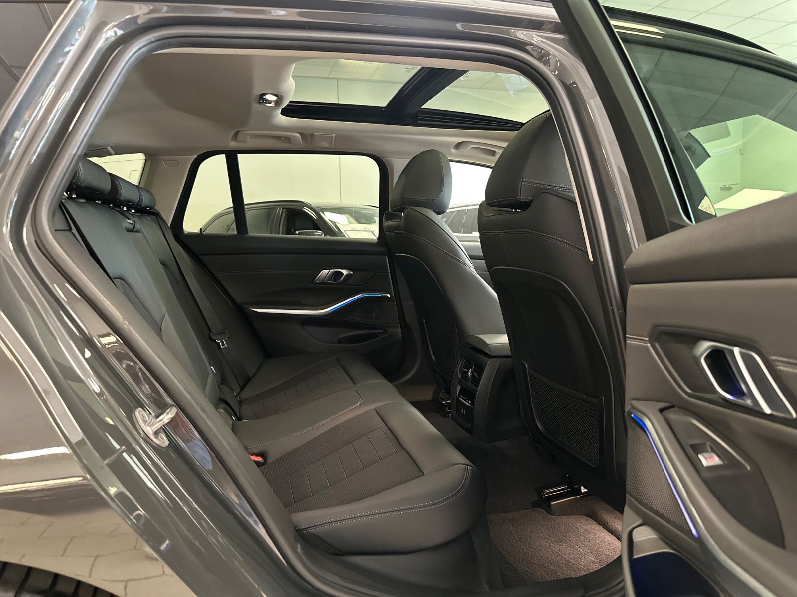 BMW 320d xDrive LCP+ - Samsaru's Car Outlet