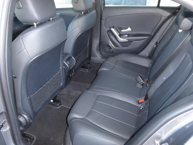 Mercedes-Benz A 200 Progressive - Samsaru's Car Outlet