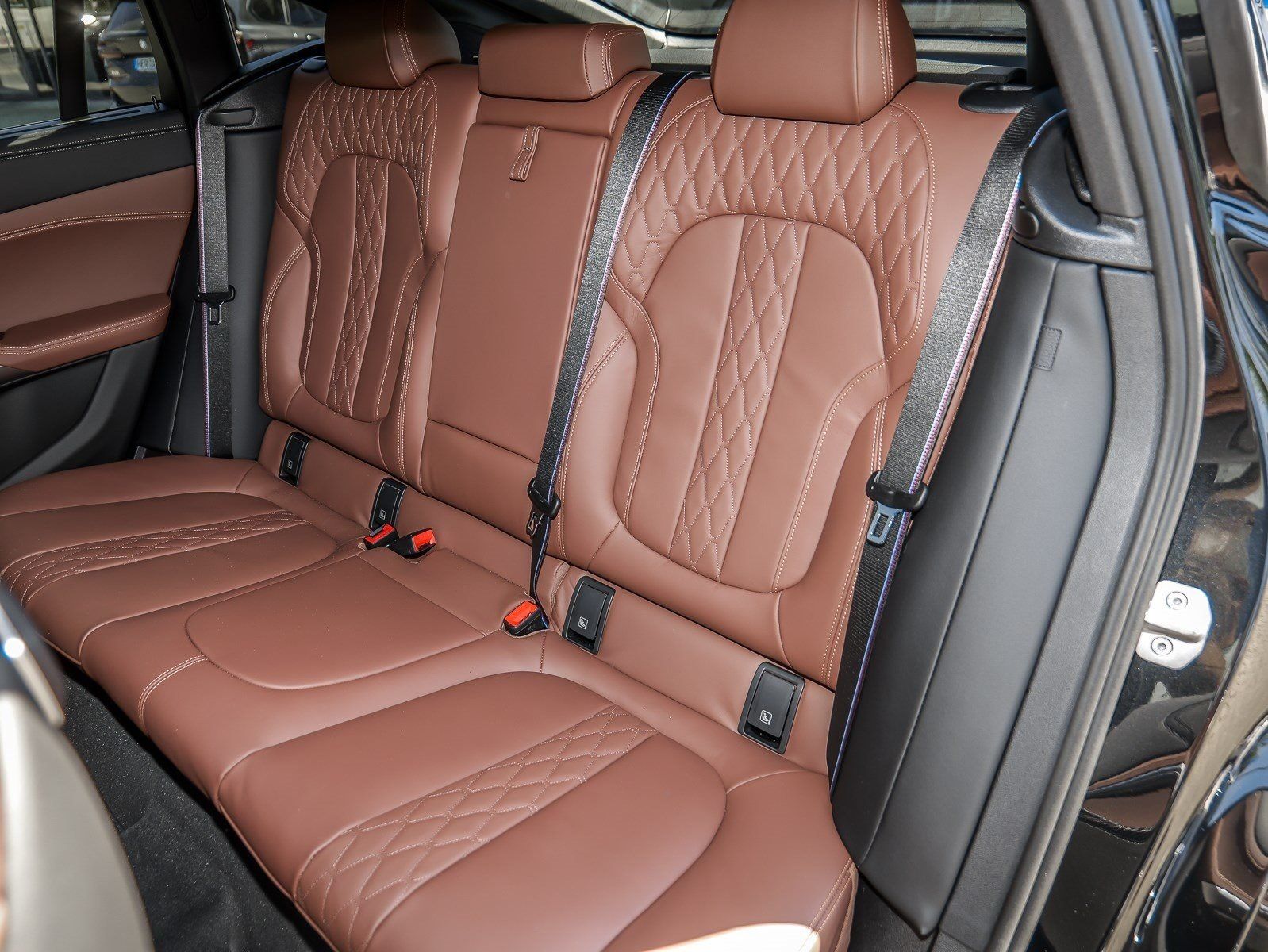 BMW X6 xDrive40d M Sport Pro 22" HuD 360° AHK PANO S