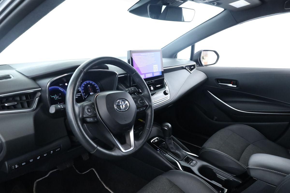 Toyota Corolla Touring Sports 1.8 CVT Team D Navi Kam