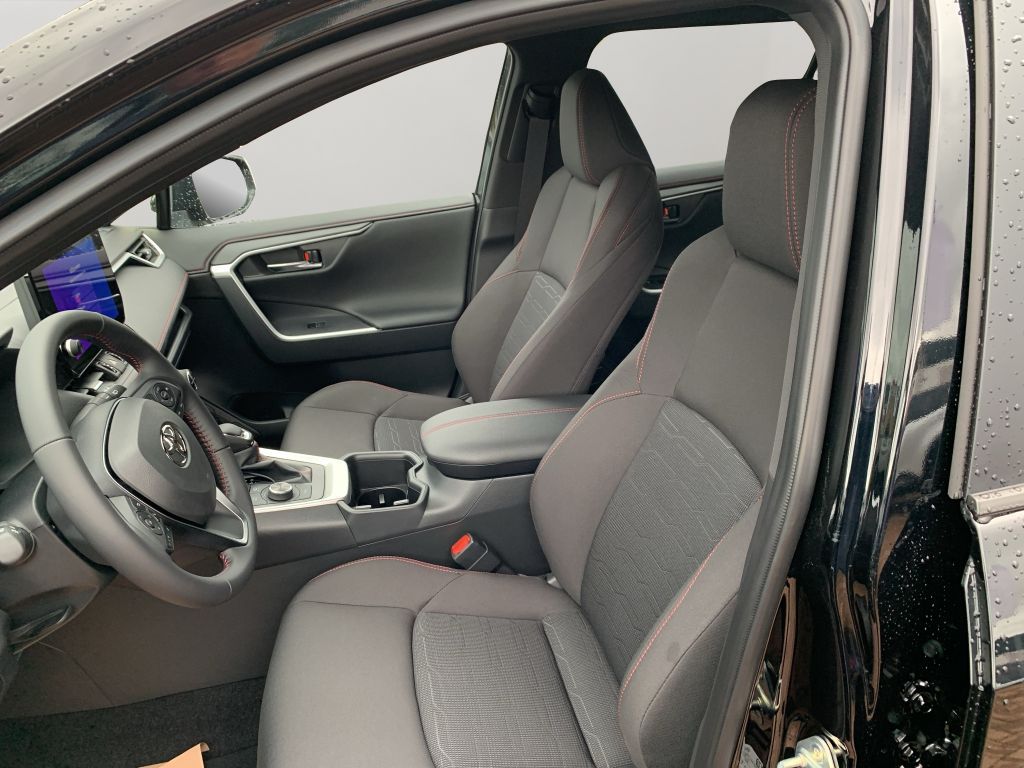 Toyota RAV 4 Plug-in-Hybrid Teamplayer*