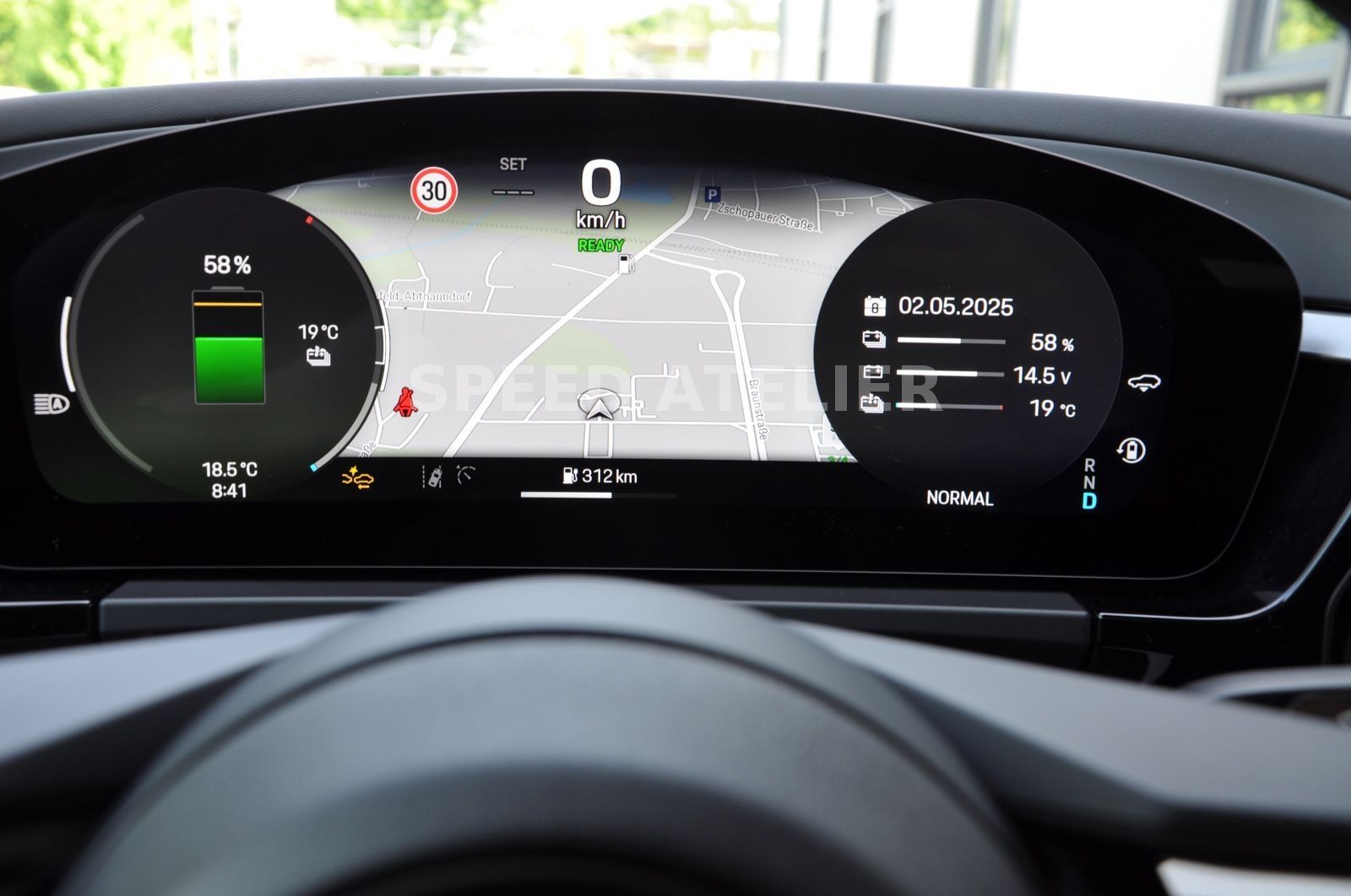 Porsche Macan 4 - Samsaru's Car Outlet