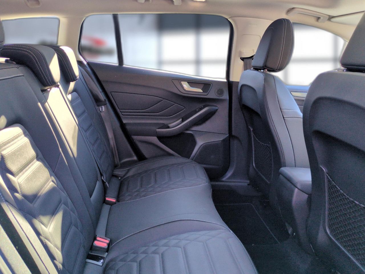 Ford Focus Turnier 1.5 EcoBlue Active X Automatik LED