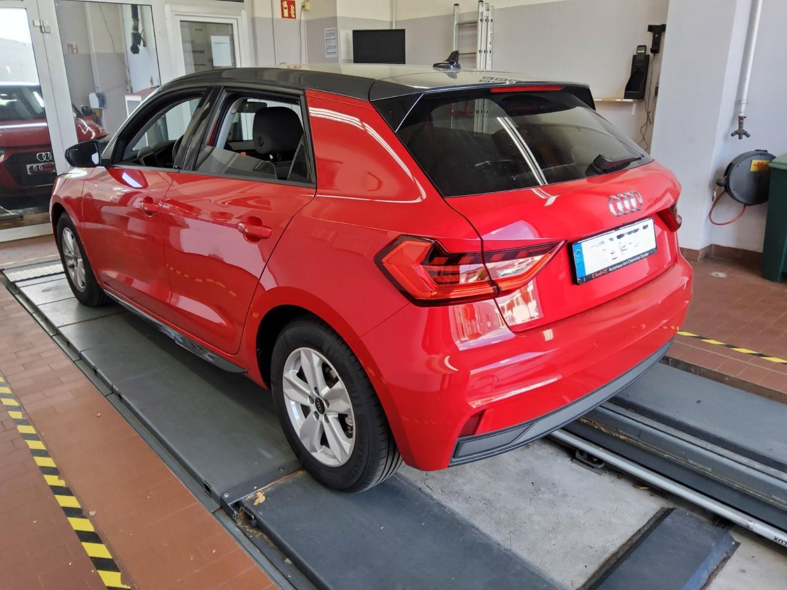 Audi A1 Sportback 30 TFSI - Samsaru's Car Outlet