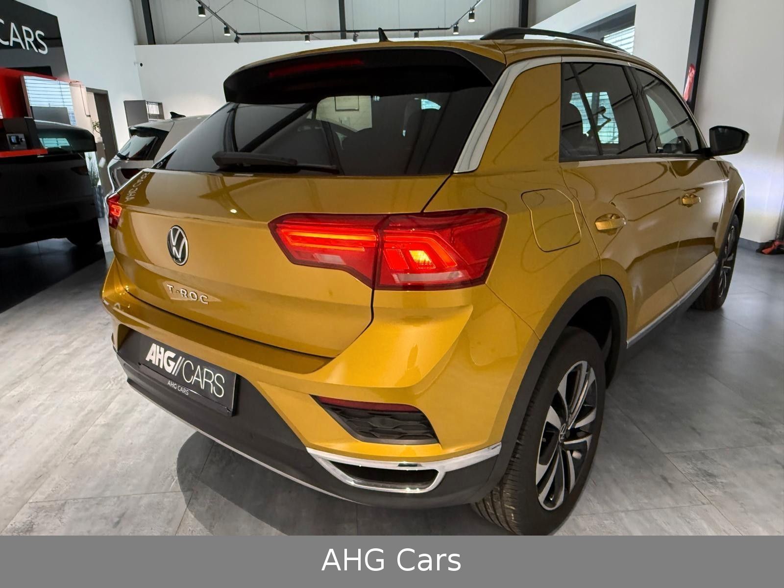 Volkswagen T-Roc Style UNITED 1.0 TSI - Samsaru's Car Outlet