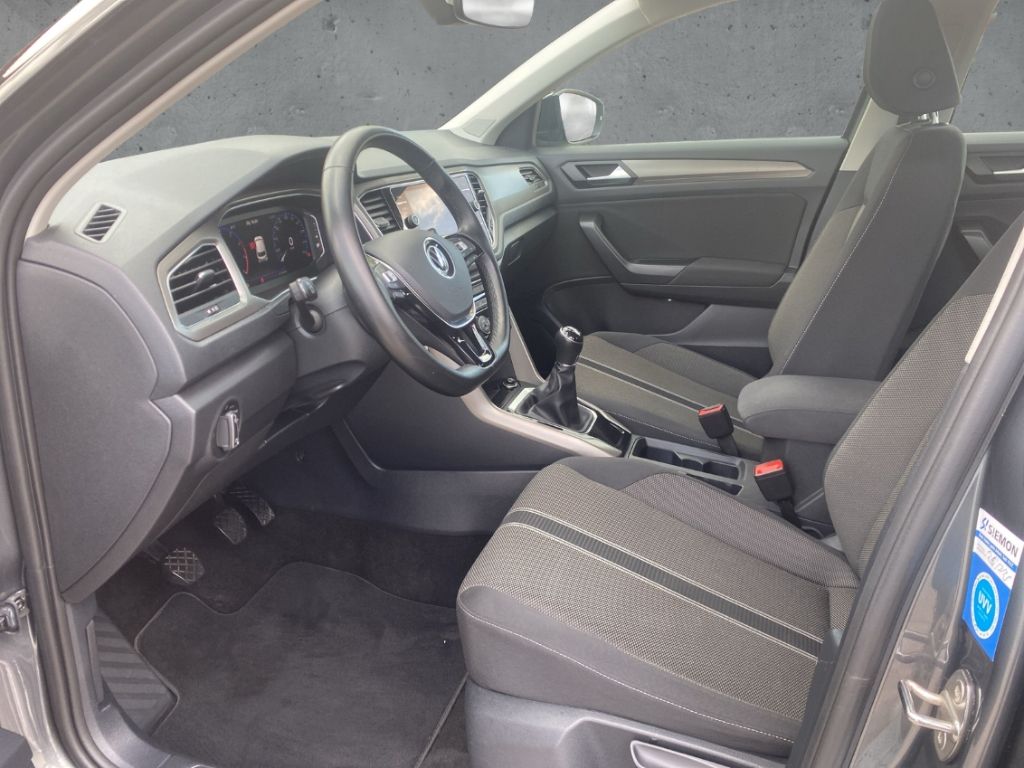 Volkswagen T-Roc 1.0 TSI Style - Samsaru's Car Outlet