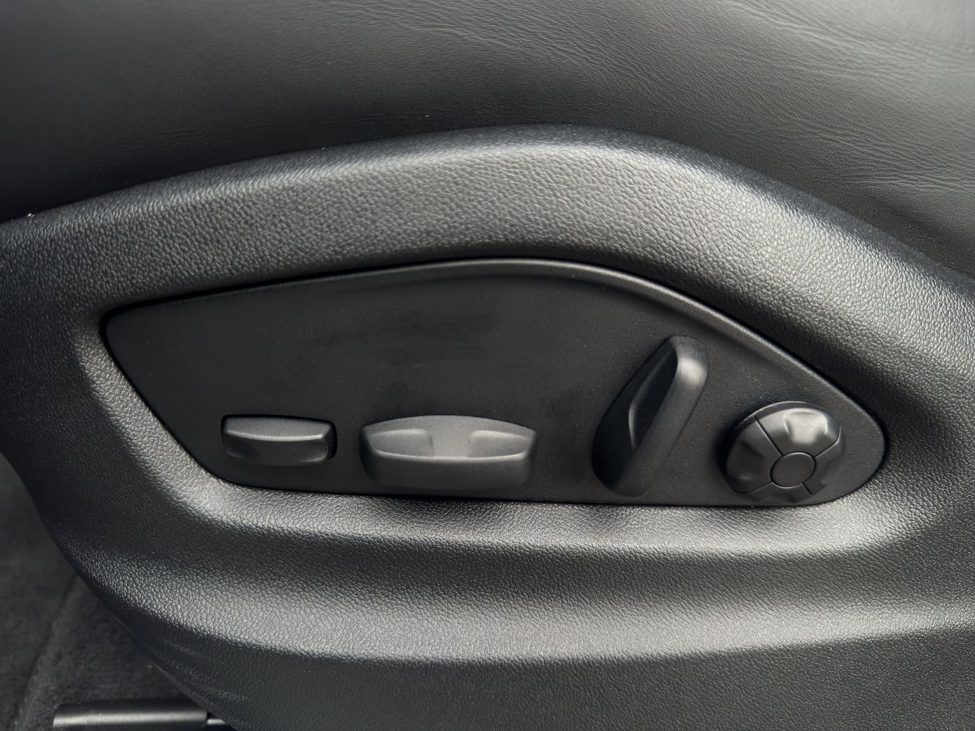 Porsche Cayenne E-Hybrid Coupe | Surround View |