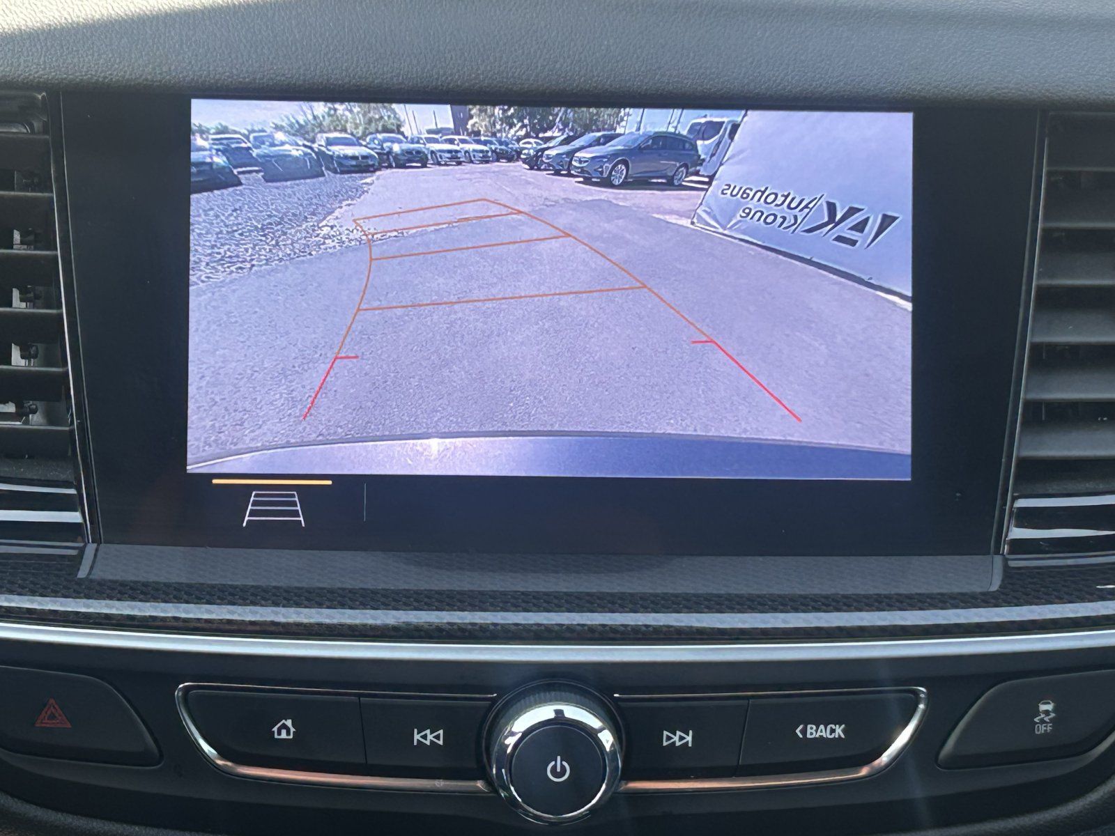 Opel Insignia 2.0 CDTI Business - Samsaru's Car Outlet